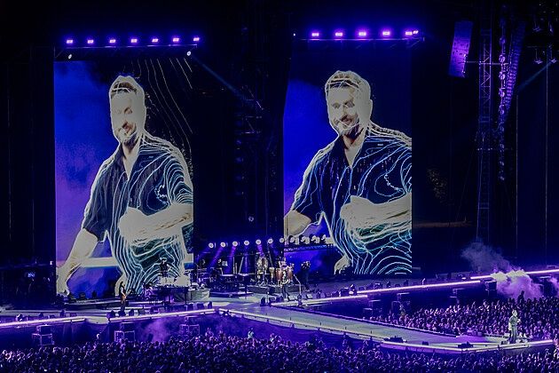 Letnou zaplavily davy. Koncert Marka Ztraceného přinesl hity i dojemné chvíle
